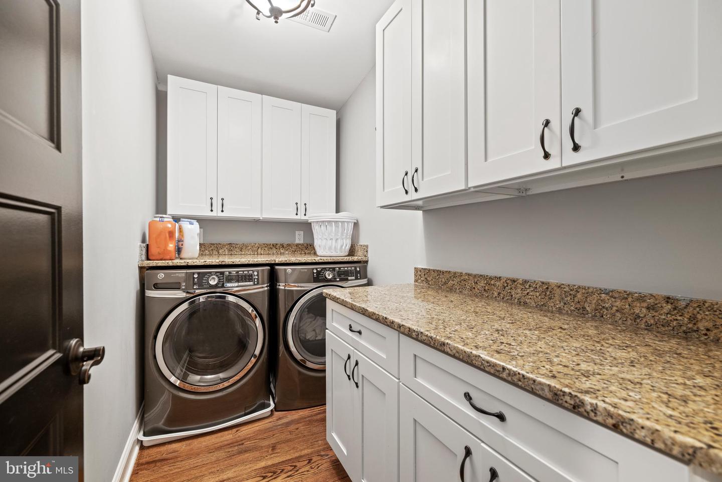 407 INDEPENDENCE AVE SE, WASHINGTON, District Of Columbia 20003, 4 Bedrooms Bedrooms, ,3 BathroomsBathrooms,Residential,For sale,407 INDEPENDENCE AVE SE,DCDC2205462 MLS # DCDC2205462