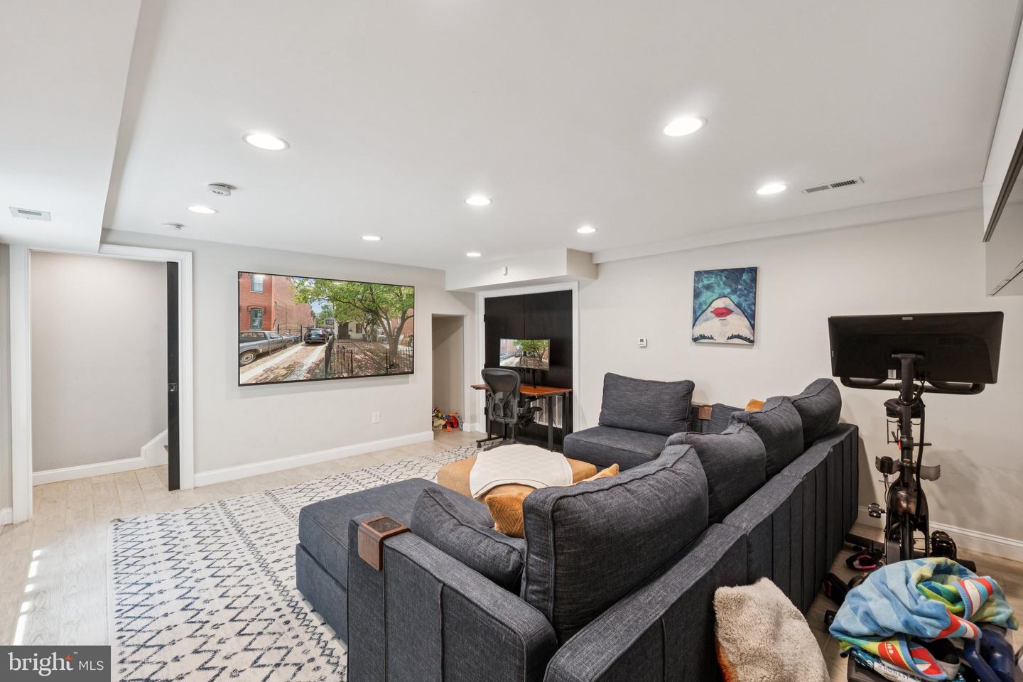 407 INDEPENDENCE AVE SE, WASHINGTON, District Of Columbia 20003, 4 Bedrooms Bedrooms, ,3 BathroomsBathrooms,Residential,For sale,407 INDEPENDENCE AVE SE,DCDC2205462 MLS # DCDC2205462