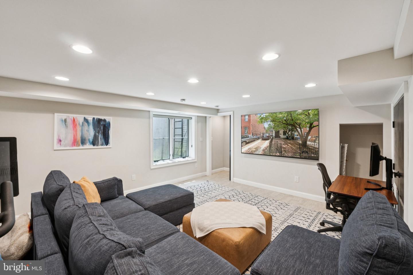 407 INDEPENDENCE AVE SE, WASHINGTON, District Of Columbia 20003, 4 Bedrooms Bedrooms, ,3 BathroomsBathrooms,Residential,For sale,407 INDEPENDENCE AVE SE,DCDC2205462 MLS # DCDC2205462
