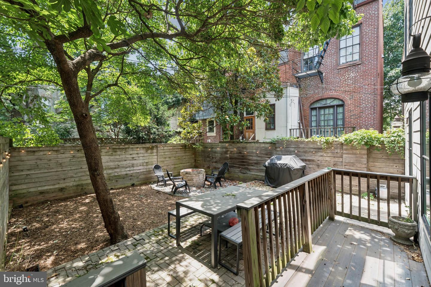 407 INDEPENDENCE AVE SE, WASHINGTON, District Of Columbia 20003, 4 Bedrooms Bedrooms, ,3 BathroomsBathrooms,Residential,For sale,407 INDEPENDENCE AVE SE,DCDC2205462 MLS # DCDC2205462