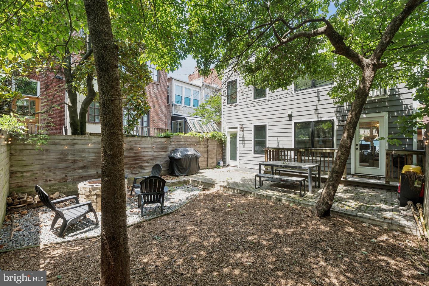 407 INDEPENDENCE AVE SE, WASHINGTON, District Of Columbia 20003, 4 Bedrooms Bedrooms, ,3 BathroomsBathrooms,Residential,For sale,407 INDEPENDENCE AVE SE,DCDC2205462 MLS # DCDC2205462