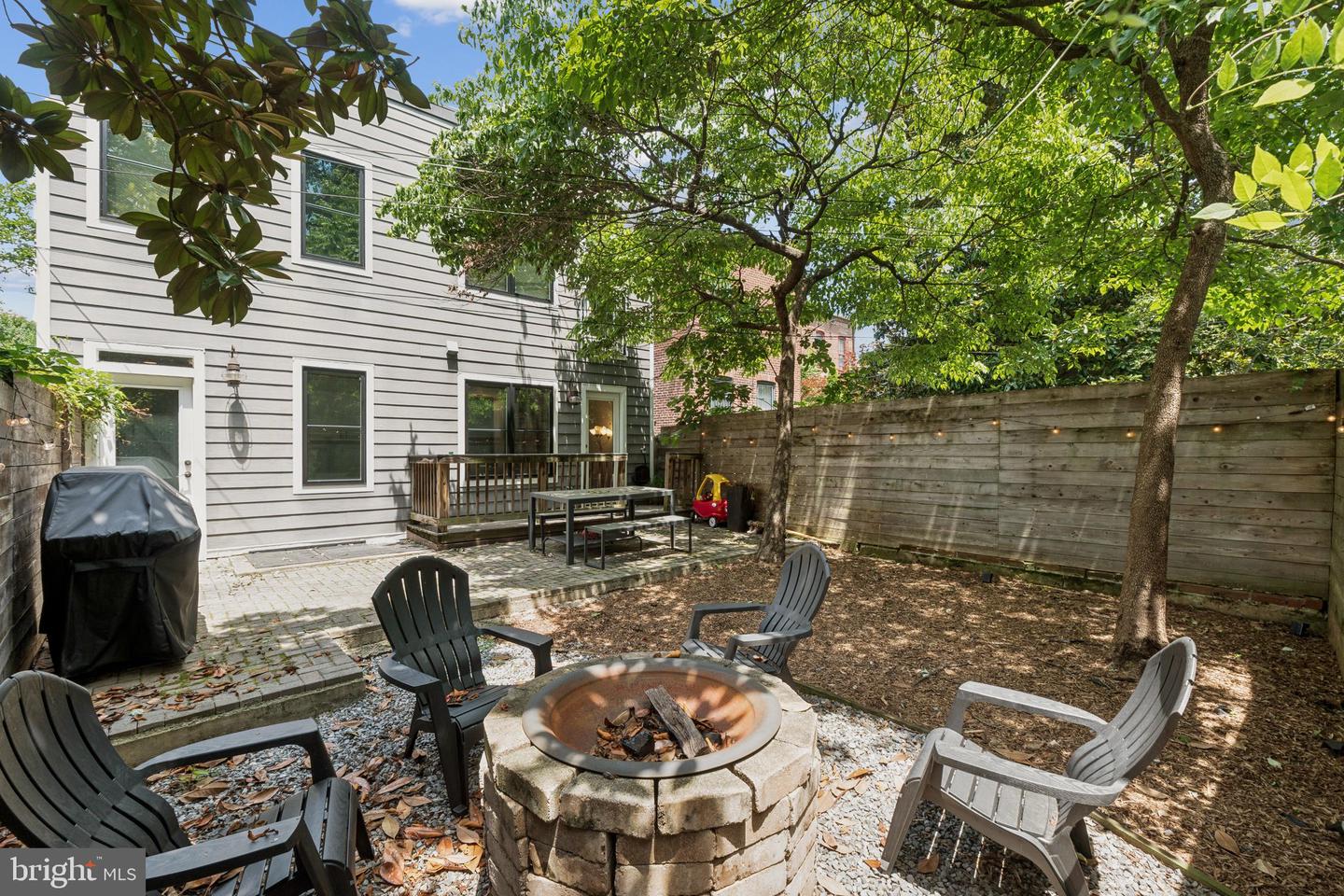 407 INDEPENDENCE AVE SE, WASHINGTON, District Of Columbia 20003, 4 Bedrooms Bedrooms, ,3 BathroomsBathrooms,Residential,For sale,407 INDEPENDENCE AVE SE,DCDC2205462 MLS # DCDC2205462