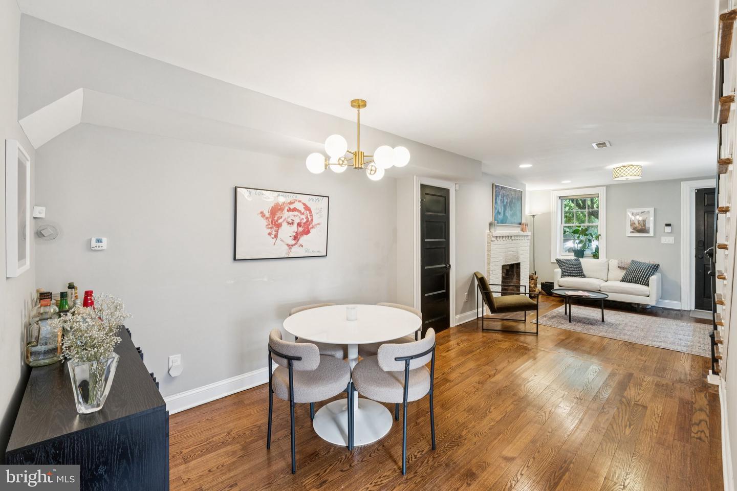 407 INDEPENDENCE AVE SE, WASHINGTON, District Of Columbia 20003, 4 Bedrooms Bedrooms, ,3 BathroomsBathrooms,Residential,For sale,407 INDEPENDENCE AVE SE,DCDC2205462 MLS # DCDC2205462