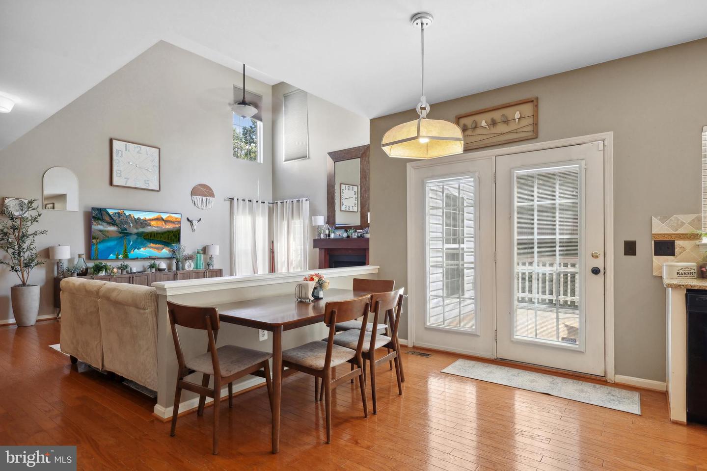 5959 LYCEUM LN, MANASSAS, Virginia 20112, 4 Bedrooms Bedrooms, ,4 BathroomsBathrooms,Residential,For sale,5959 LYCEUM LN,VAPW2097002 MLS # VAPW2097002