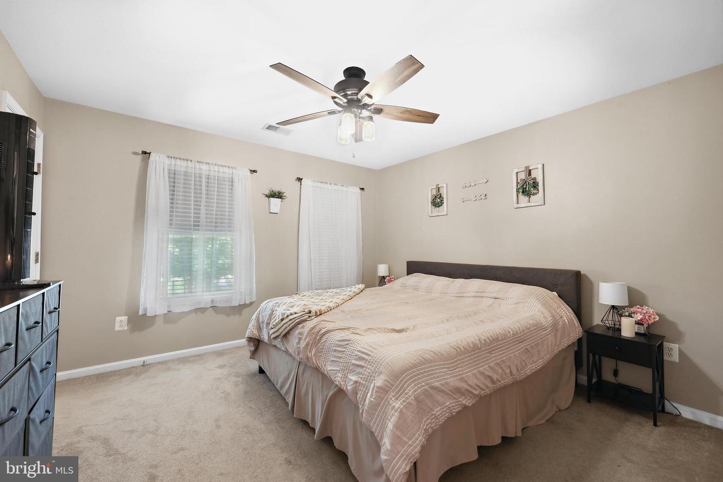 5959 LYCEUM LN, MANASSAS, Virginia 20112, 4 Bedrooms Bedrooms, ,4 BathroomsBathrooms,Residential,For sale,5959 LYCEUM LN,VAPW2097002 MLS # VAPW2097002