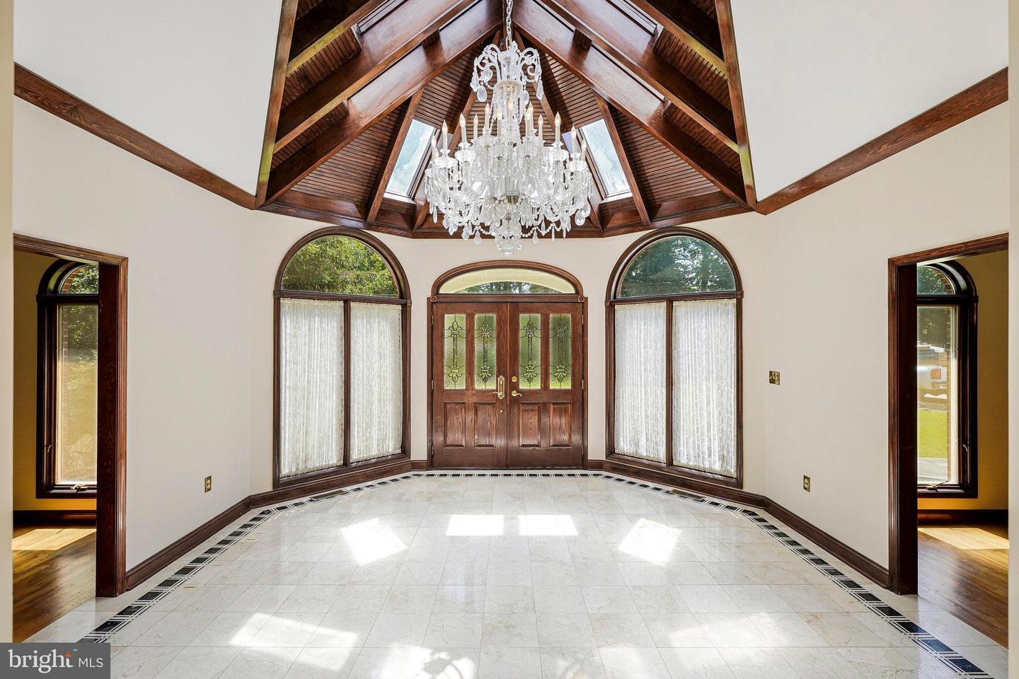 8652 TUTTLE RD, SPRINGFIELD, Virginia 22152, 5 Bedrooms Bedrooms, ,4 BathroomsBathrooms,Residential,For sale,8652 TUTTLE RD,VAFX2247602 MLS # VAFX2247602