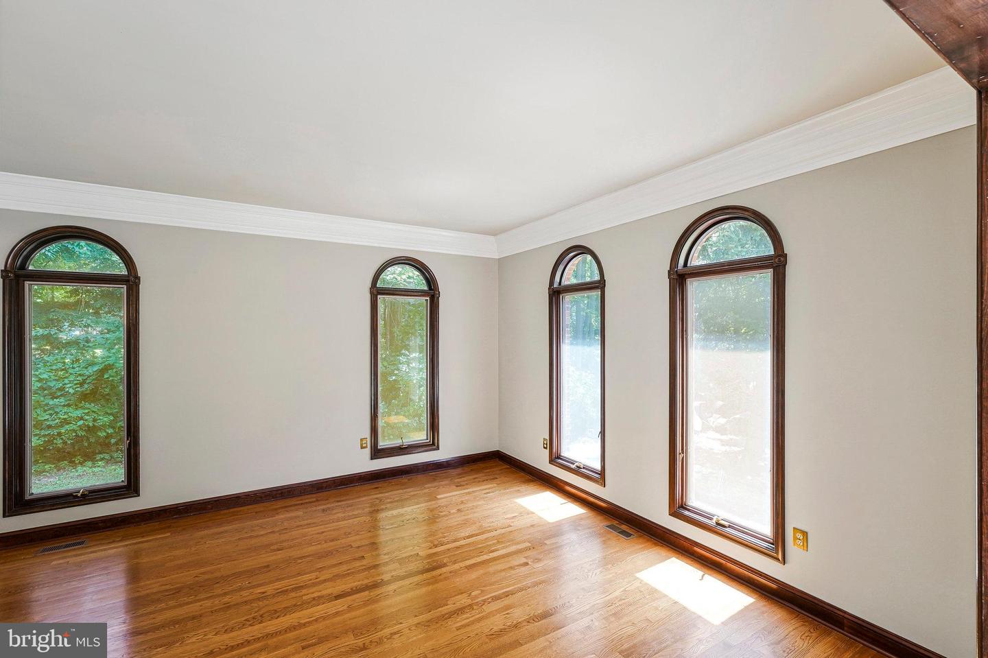 8652 TUTTLE RD, SPRINGFIELD, Virginia 22152, 5 Bedrooms Bedrooms, ,4 BathroomsBathrooms,Residential,For sale,8652 TUTTLE RD,VAFX2247602 MLS # VAFX2247602