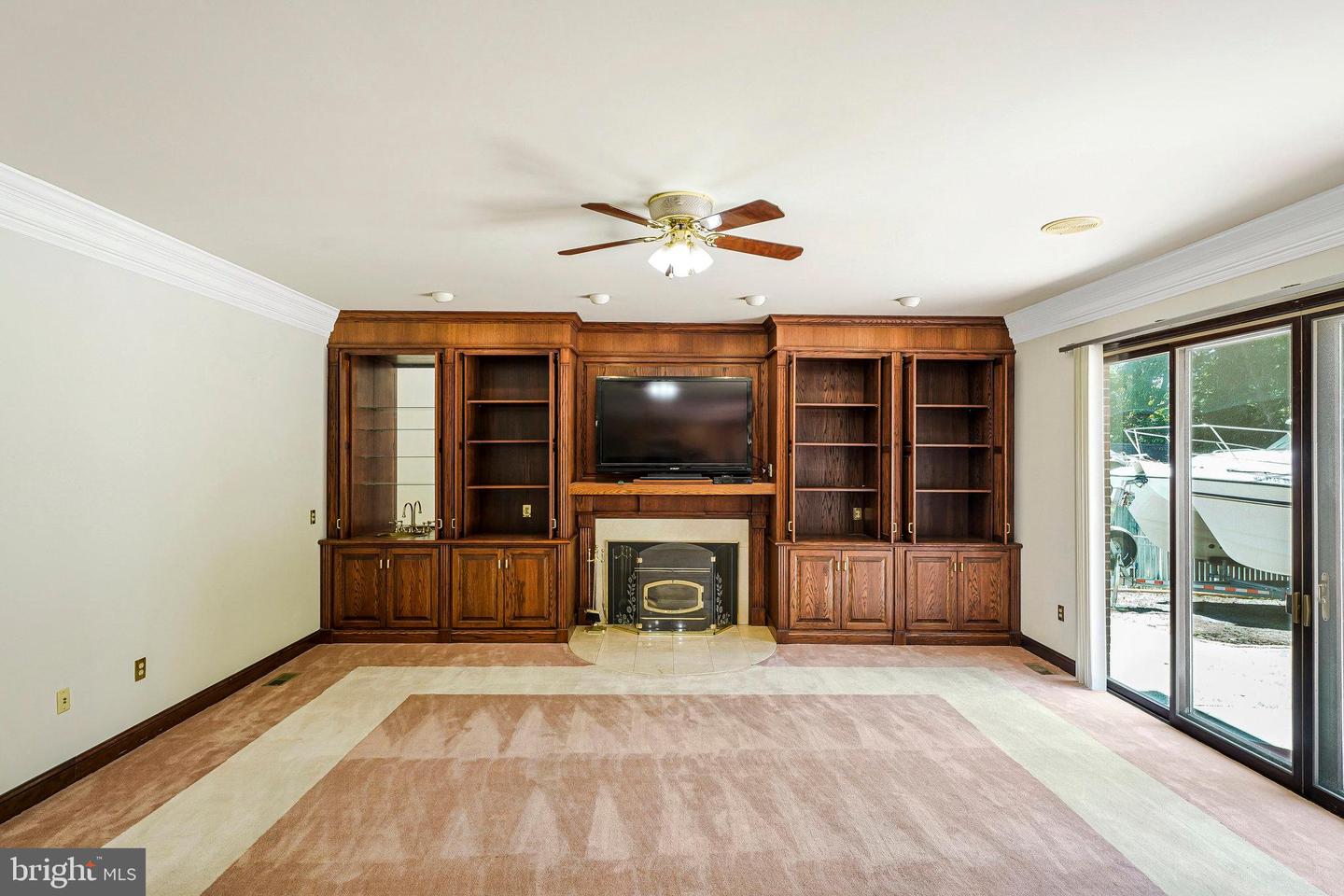 8652 TUTTLE RD, SPRINGFIELD, Virginia 22152, 5 Bedrooms Bedrooms, ,4 BathroomsBathrooms,Residential,For sale,8652 TUTTLE RD,VAFX2247602 MLS # VAFX2247602