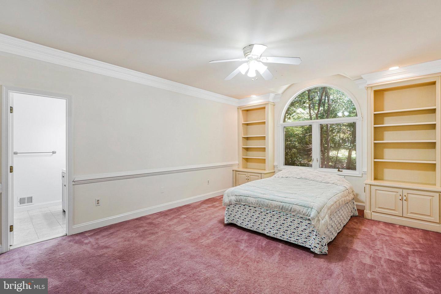 8652 TUTTLE RD, SPRINGFIELD, Virginia 22152, 5 Bedrooms Bedrooms, ,4 BathroomsBathrooms,Residential,For sale,8652 TUTTLE RD,VAFX2247602 MLS # VAFX2247602
