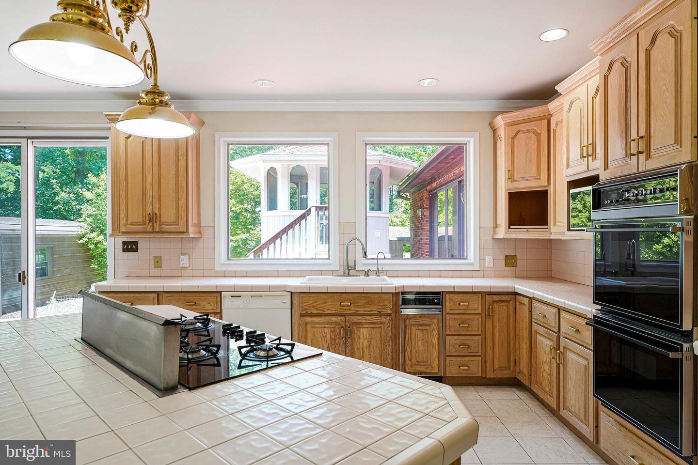 8652 TUTTLE RD, SPRINGFIELD, Virginia 22152, 5 Bedrooms Bedrooms, ,4 BathroomsBathrooms,Residential,For sale,8652 TUTTLE RD,VAFX2247602 MLS # VAFX2247602