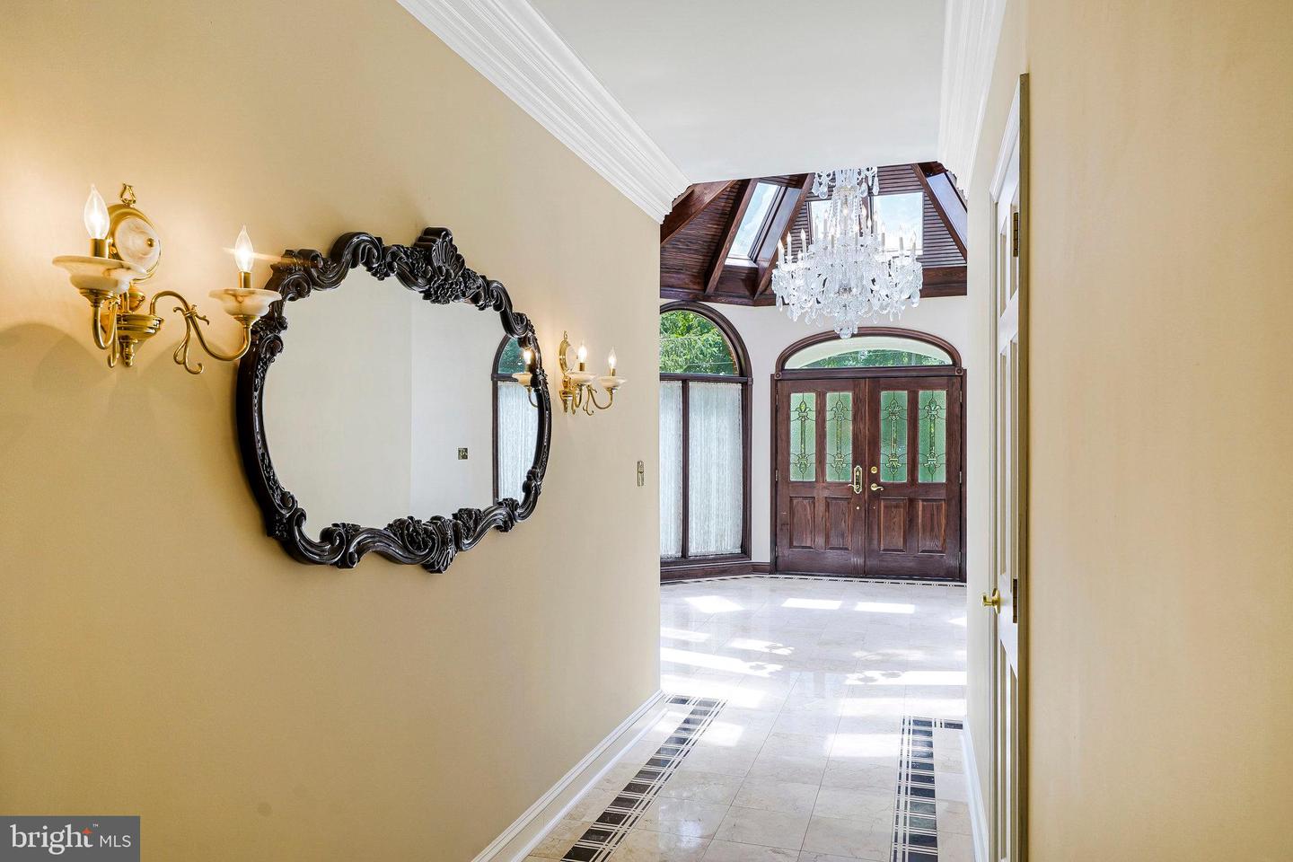 8652 TUTTLE RD, SPRINGFIELD, Virginia 22152, 5 Bedrooms Bedrooms, ,4 BathroomsBathrooms,Residential,For sale,8652 TUTTLE RD,VAFX2247602 MLS # VAFX2247602