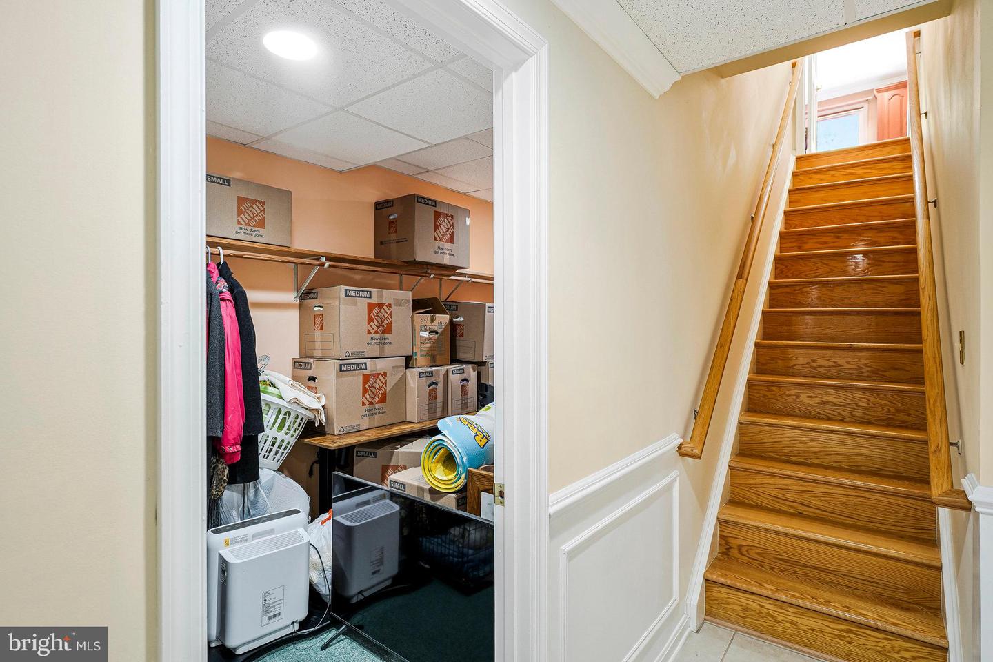 8652 TUTTLE RD, SPRINGFIELD, Virginia 22152, 5 Bedrooms Bedrooms, ,4 BathroomsBathrooms,Residential,For sale,8652 TUTTLE RD,VAFX2247602 MLS # VAFX2247602