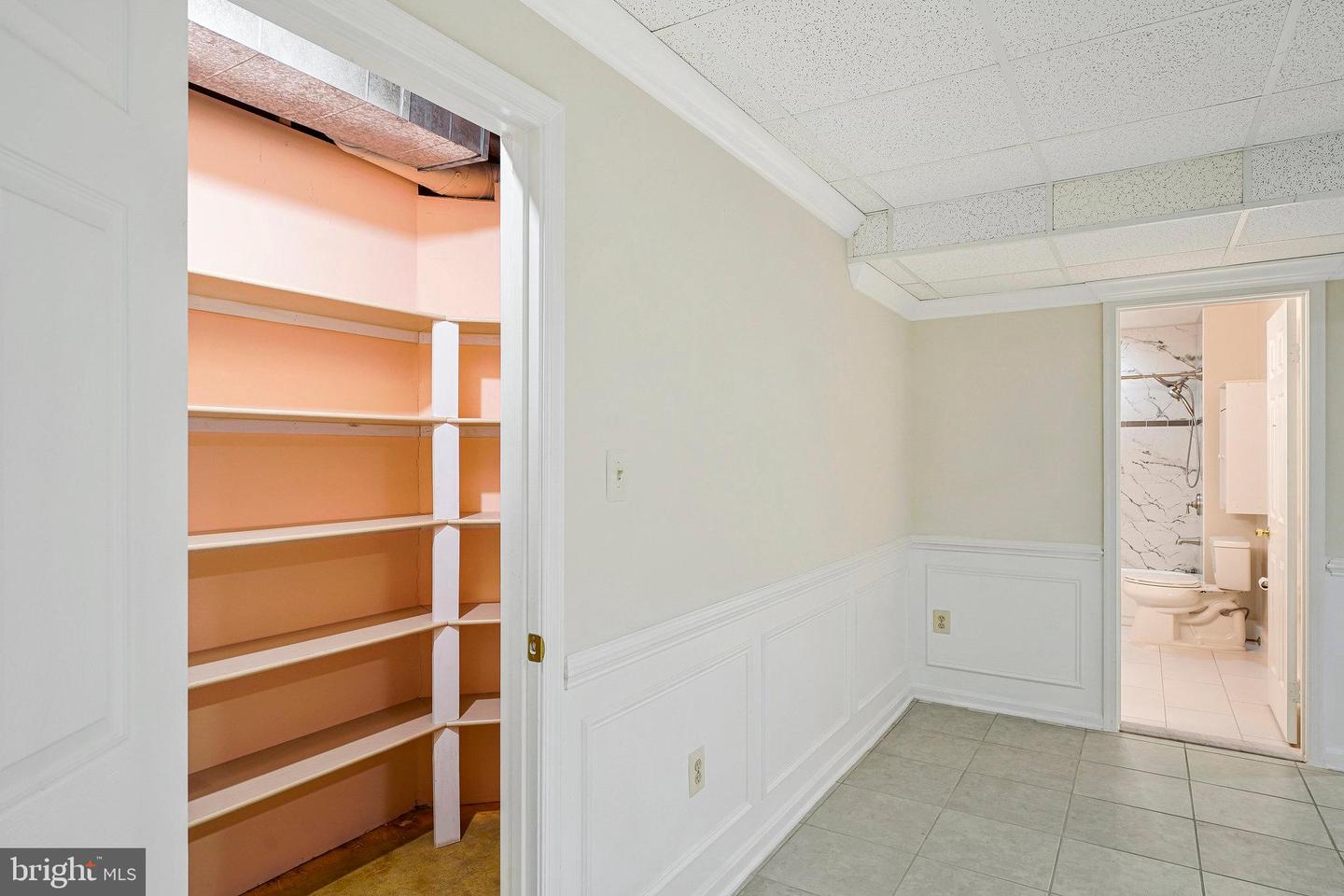 8652 TUTTLE RD, SPRINGFIELD, Virginia 22152, 5 Bedrooms Bedrooms, ,4 BathroomsBathrooms,Residential,For sale,8652 TUTTLE RD,VAFX2247602 MLS # VAFX2247602