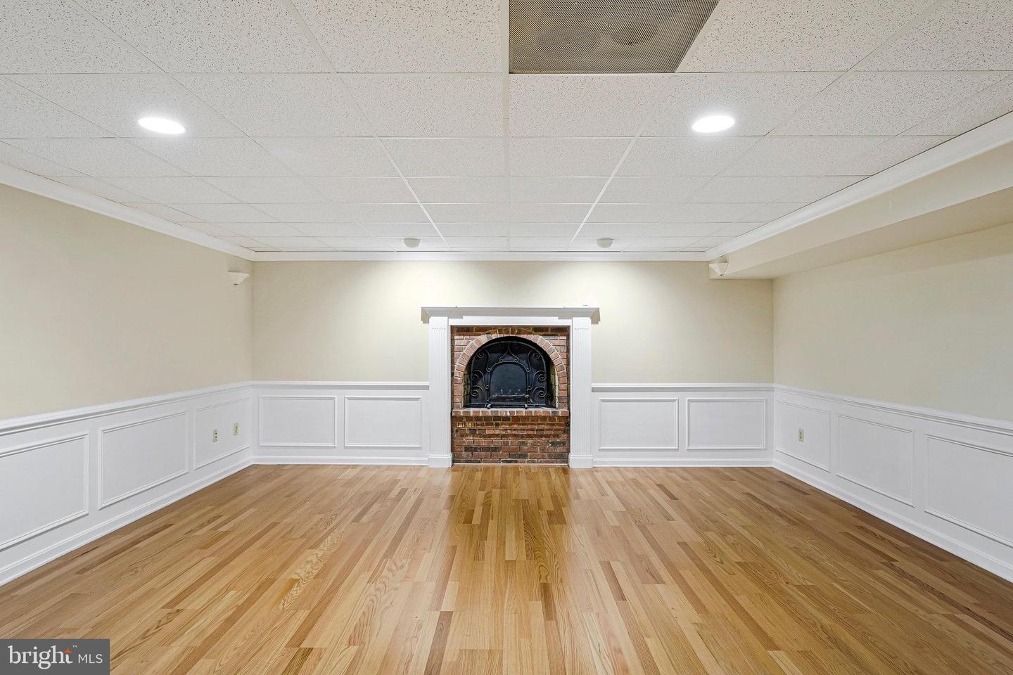 8652 TUTTLE RD, SPRINGFIELD, Virginia 22152, 5 Bedrooms Bedrooms, ,4 BathroomsBathrooms,Residential,For sale,8652 TUTTLE RD,VAFX2247602 MLS # VAFX2247602