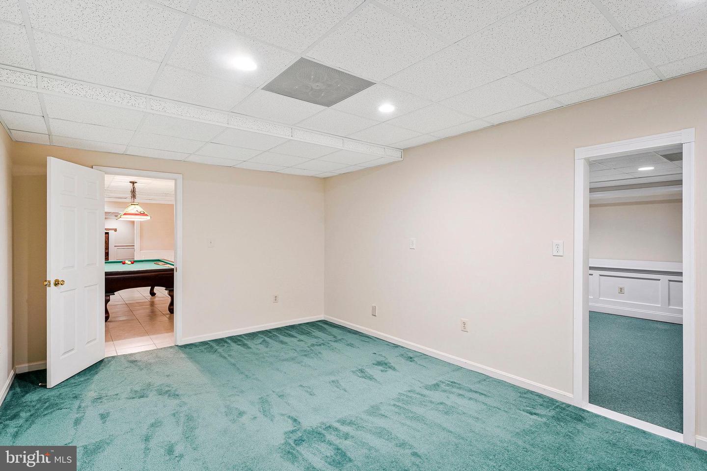 8652 TUTTLE RD, SPRINGFIELD, Virginia 22152, 5 Bedrooms Bedrooms, ,4 BathroomsBathrooms,Residential,For sale,8652 TUTTLE RD,VAFX2247602 MLS # VAFX2247602