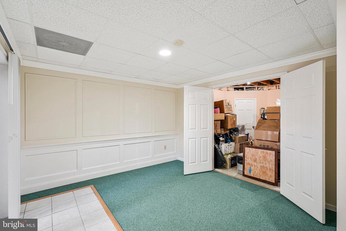 8652 TUTTLE RD, SPRINGFIELD, Virginia 22152, 5 Bedrooms Bedrooms, ,4 BathroomsBathrooms,Residential,For sale,8652 TUTTLE RD,VAFX2247602 MLS # VAFX2247602