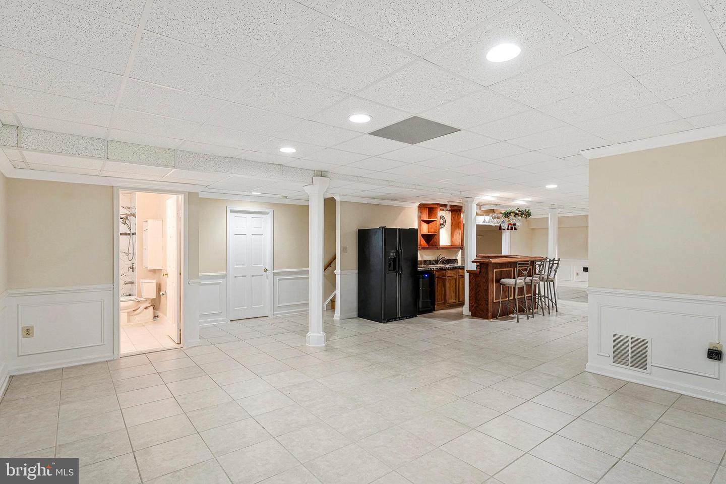 8652 TUTTLE RD, SPRINGFIELD, Virginia 22152, 5 Bedrooms Bedrooms, ,4 BathroomsBathrooms,Residential,For sale,8652 TUTTLE RD,VAFX2247602 MLS # VAFX2247602