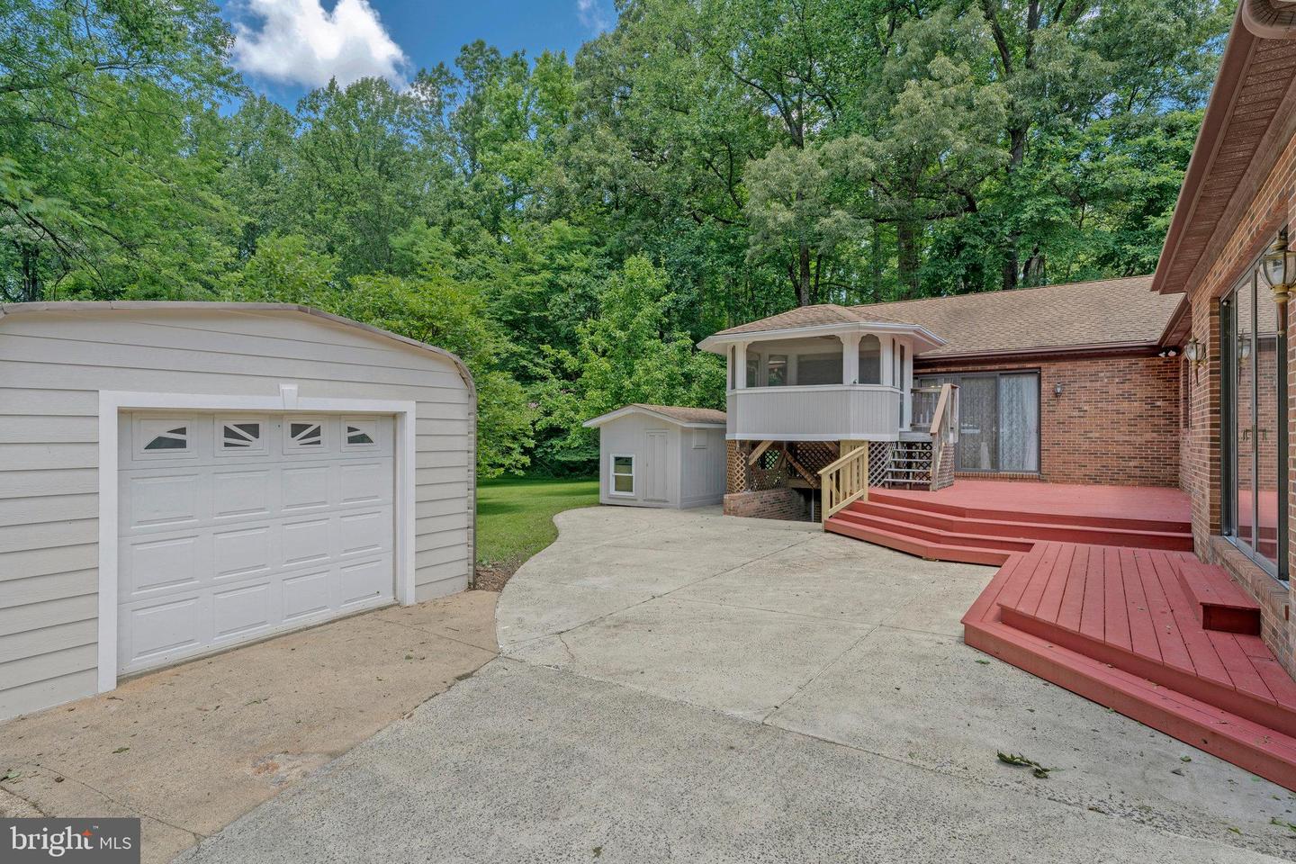 8652 TUTTLE RD, SPRINGFIELD, Virginia 22152, 5 Bedrooms Bedrooms, ,4 BathroomsBathrooms,Residential,For sale,8652 TUTTLE RD,VAFX2247602 MLS # VAFX2247602