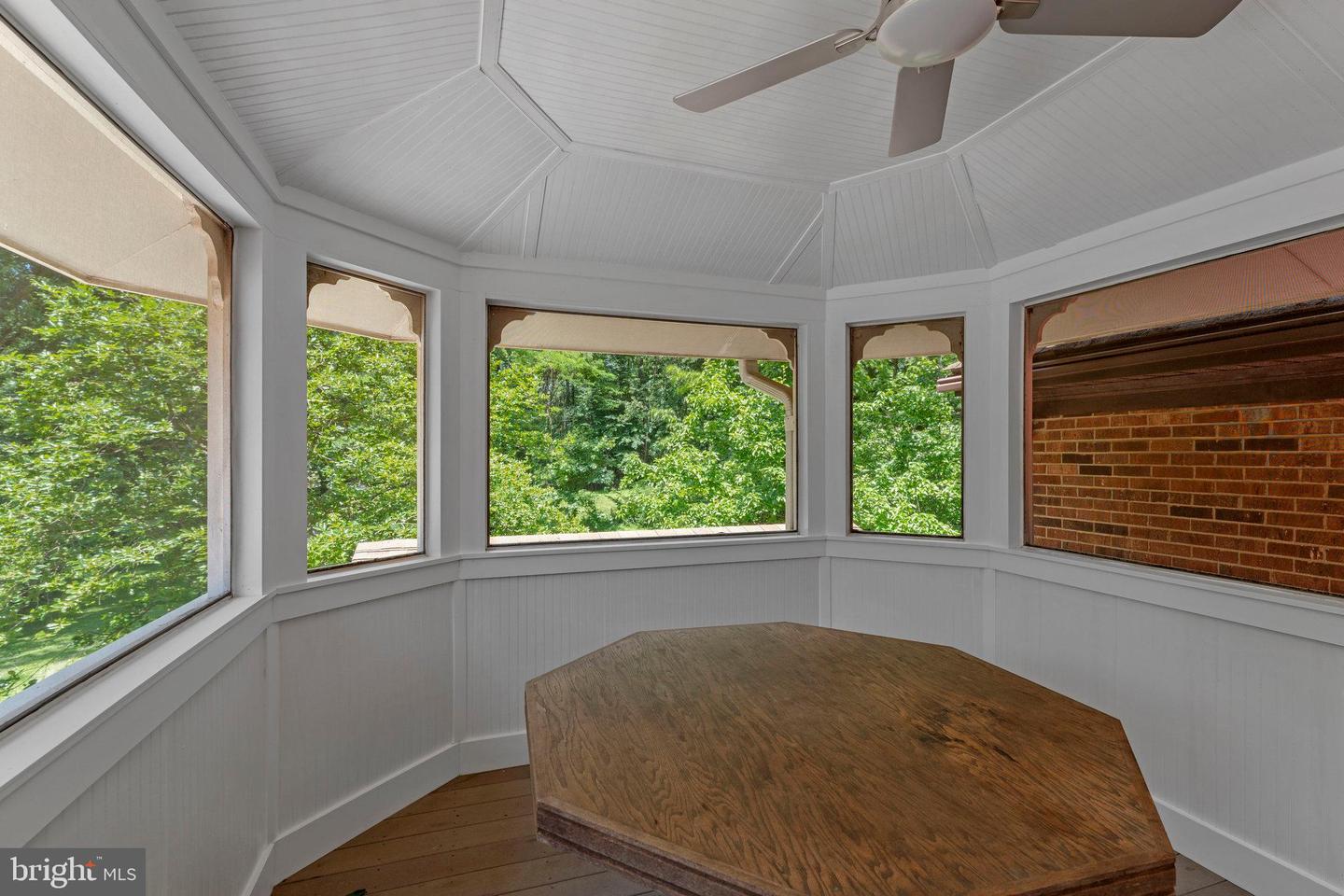 8652 TUTTLE RD, SPRINGFIELD, Virginia 22152, 5 Bedrooms Bedrooms, ,4 BathroomsBathrooms,Residential,For sale,8652 TUTTLE RD,VAFX2247602 MLS # VAFX2247602