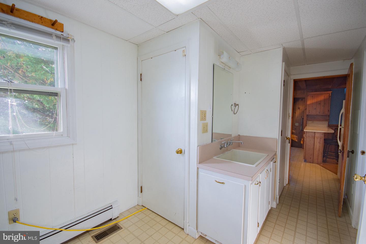 121 E JAMES ST, WINCHESTER, Virginia 22601, 4 Bedrooms Bedrooms, ,2 BathroomsBathrooms,Residential,For sale,121 E JAMES ST,VAWI2007978 MLS # VAWI2007978