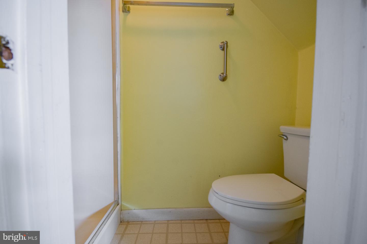 121 E JAMES ST, WINCHESTER, Virginia 22601, 4 Bedrooms Bedrooms, ,2 BathroomsBathrooms,Residential,For sale,121 E JAMES ST,VAWI2007978 MLS # VAWI2007978