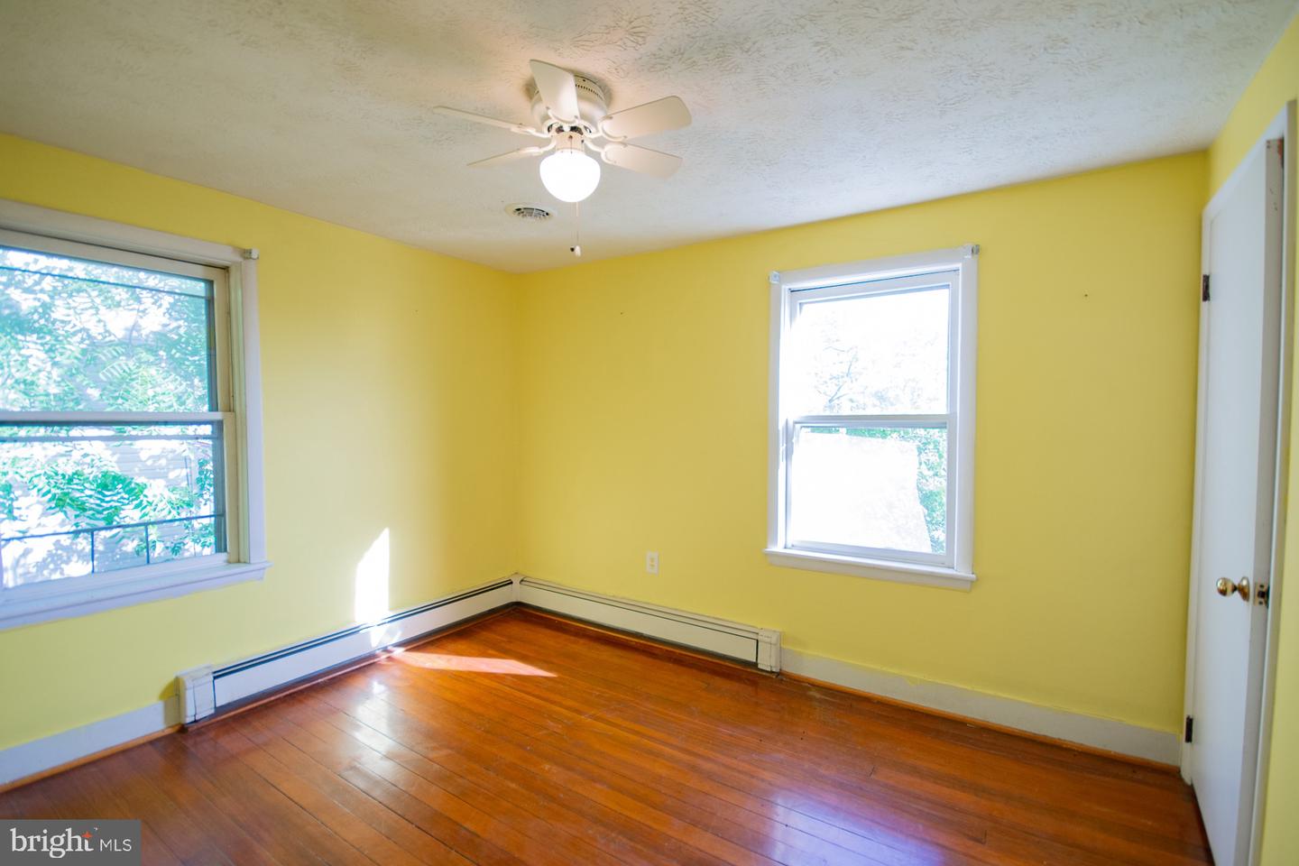 121 E JAMES ST, WINCHESTER, Virginia 22601, 4 Bedrooms Bedrooms, ,2 BathroomsBathrooms,Residential,For sale,121 E JAMES ST,VAWI2007978 MLS # VAWI2007978