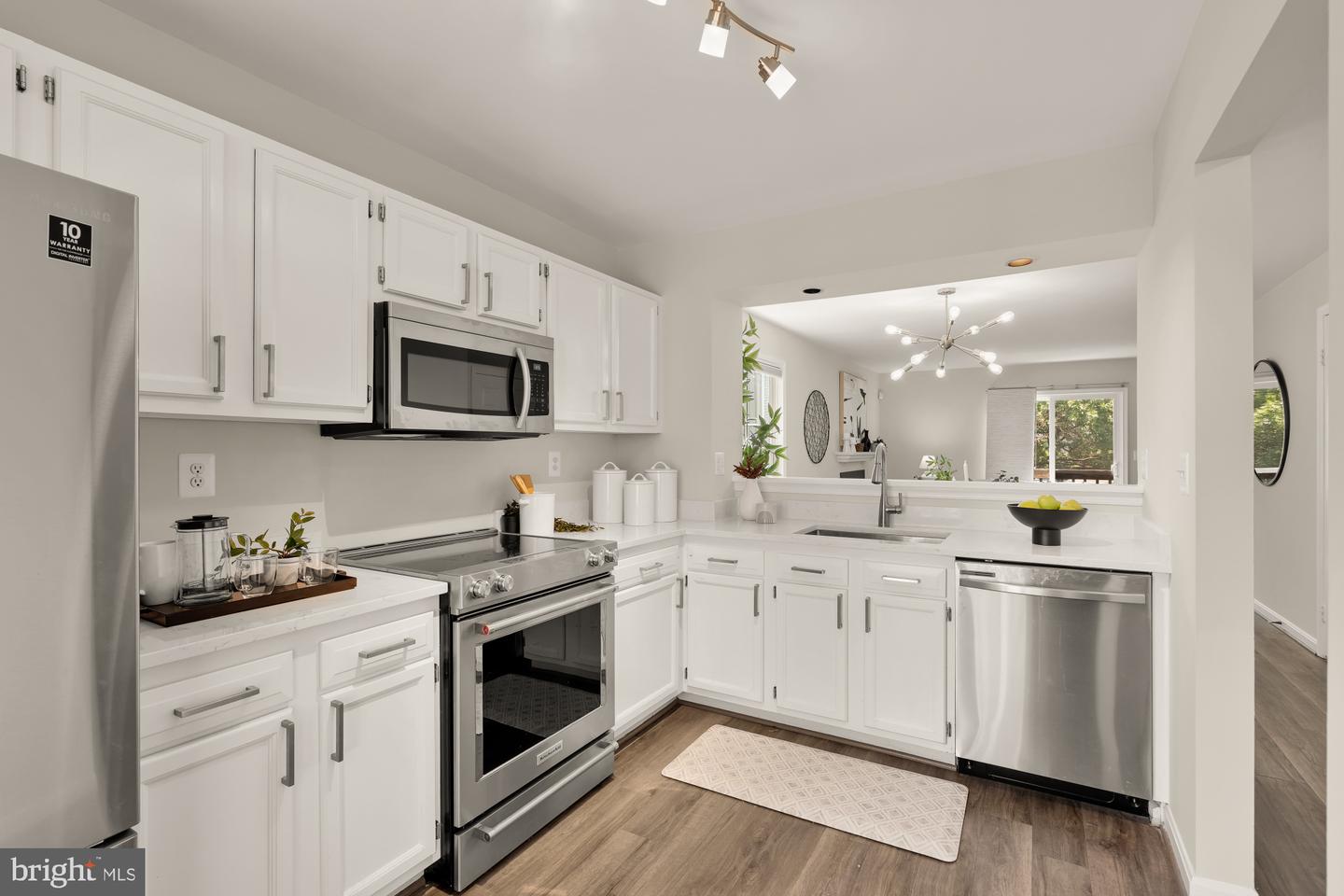 3831 9TH RD S, ARLINGTON, Virginia 22204, 3 Bedrooms Bedrooms, ,3 BathroomsBathrooms,Residential,For sale,3831 9TH RD S,VAAR2059392 MLS # VAAR2059392