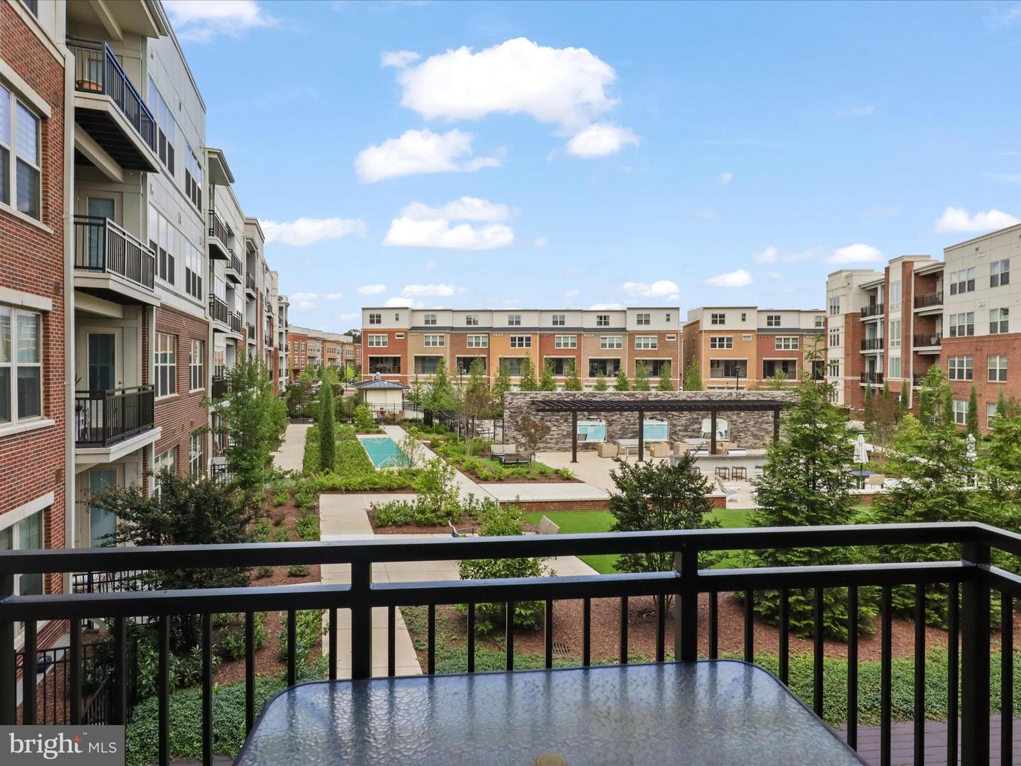 10755 FAIRGROUNDS DR #223, FAIRFAX, Virginia 22030, 2 Bedrooms Bedrooms, ,2 BathroomsBathrooms,Residential,For sale,10755 FAIRGROUNDS DR #223,VAFC2006488 MLS # VAFC2006488