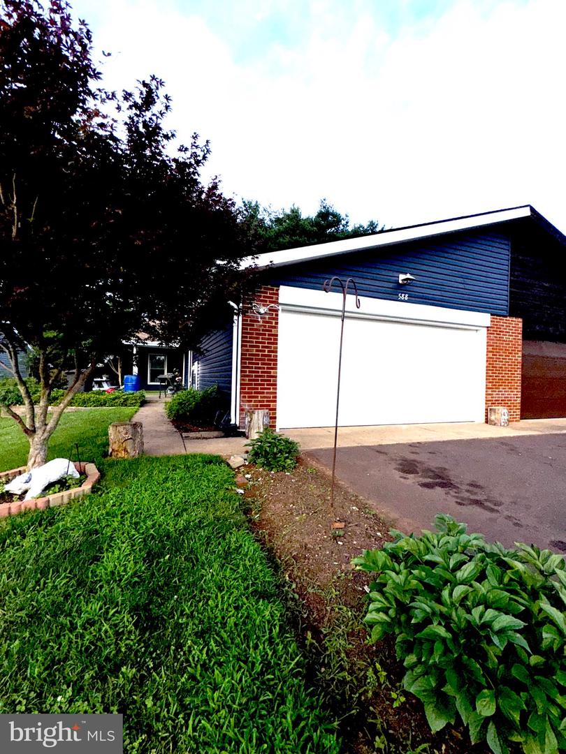 588 MEADOWBROOK DR, CULPEPER, Virginia 22701, 3 Bedrooms Bedrooms, ,2 BathroomsBathrooms,Residential,For sale,588 MEADOWBROOK DR,VACU2010834 MLS # VACU2010834