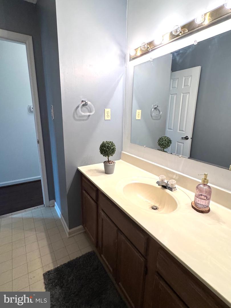588 MEADOWBROOK DR, CULPEPER, Virginia 22701, 3 Bedrooms Bedrooms, ,2 BathroomsBathrooms,Residential,For sale,588 MEADOWBROOK DR,VACU2010834 MLS # VACU2010834