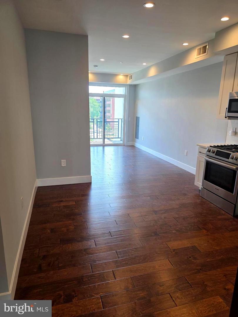 1101 FERN ST NW #301, WASHINGTON, District Of Columbia 20012, 1 Bedroom Bedrooms, ,1 BathroomBathrooms,Residential,For sale,1101 FERN ST NW #301,DCDC2206674 MLS # DCDC2206674