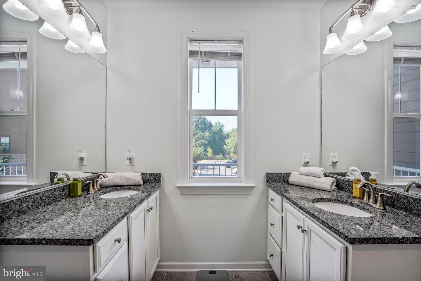 45127 KINCORA DR, STERLING, Virginia 20166, 3 Bedrooms Bedrooms, ,2 BathroomsBathrooms,Residential,For sale,45127 KINCORA DR,VALO2100132 MLS # VALO2100132