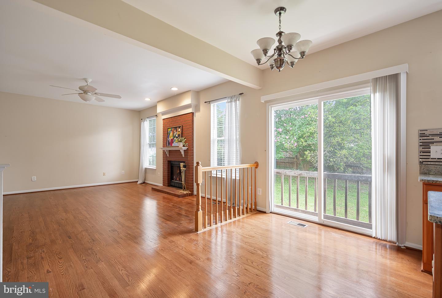 14704 HANNA CT, CENTREVILLE, Virginia 20121, 4 Bedrooms Bedrooms, ,3 BathroomsBathrooms,Residential,For sale,14704 HANNA CT,VAFX2249464 MLS # VAFX2249464