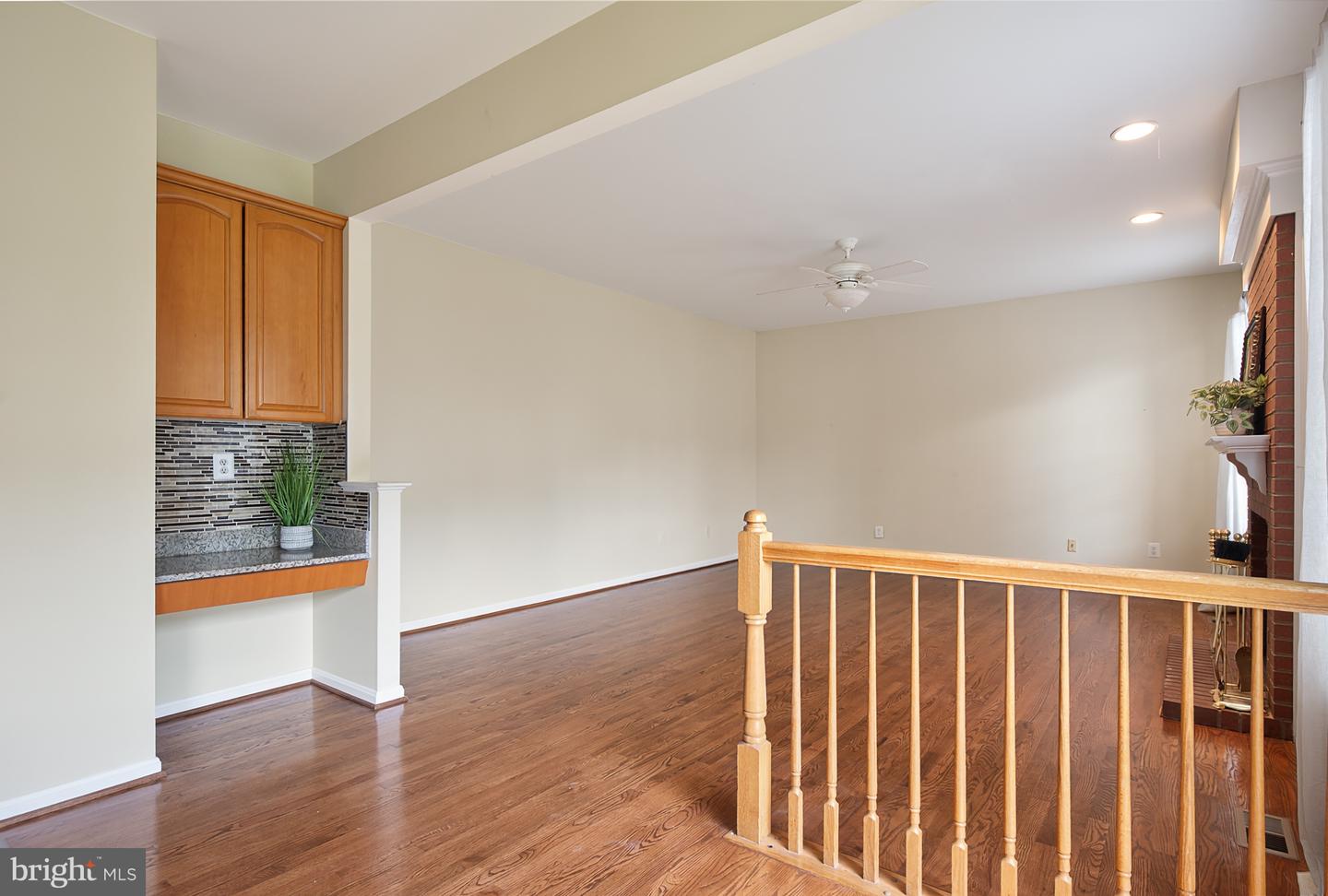 14704 HANNA CT, CENTREVILLE, Virginia 20121, 4 Bedrooms Bedrooms, ,3 BathroomsBathrooms,Residential,For sale,14704 HANNA CT,VAFX2249464 MLS # VAFX2249464