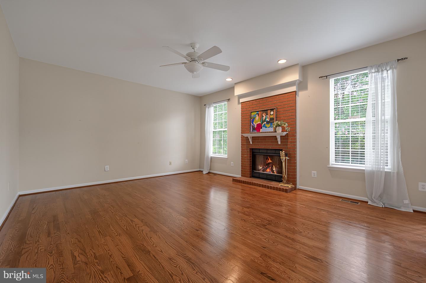 14704 HANNA CT, CENTREVILLE, Virginia 20121, 4 Bedrooms Bedrooms, ,3 BathroomsBathrooms,Residential,For sale,14704 HANNA CT,VAFX2249464 MLS # VAFX2249464