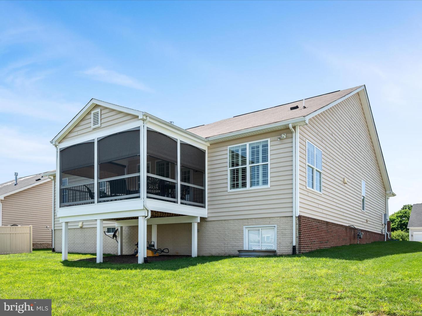 102 FRIESIAN CT, STEPHENS CITY, Virginia 22655, 3 Bedrooms Bedrooms, ,2 BathroomsBathrooms,Residential,For sale,102 FRIESIAN CT,VAFV2035038 MLS # VAFV2035038