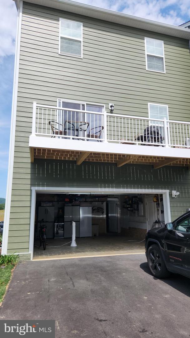 214 COLONY AVE, DALEVILLE, Virginia 24083, 4 Bedrooms Bedrooms, ,3 BathroomsBathrooms,Residential,For sale,214 COLONY AVE,VABO2000030 MLS # VABO2000030