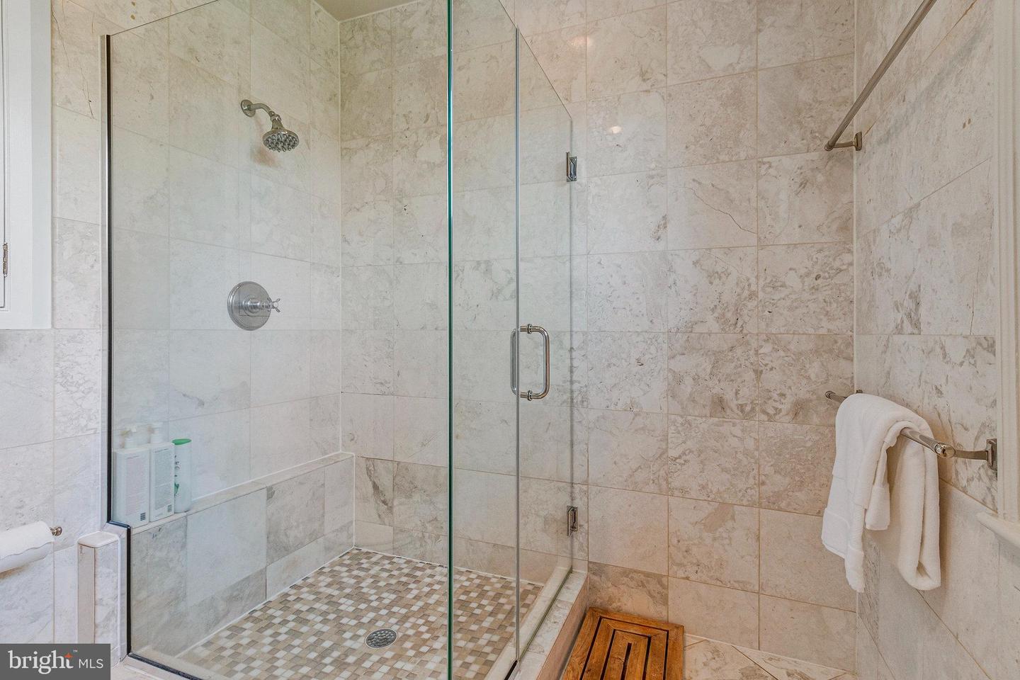 412 N VIEW TER, ALEXANDRIA, Virginia 22301, 5 Bedrooms Bedrooms, ,4 BathroomsBathrooms,Residential,For sale,412 N VIEW TER,VAAX2046860 MLS # VAAX2046860