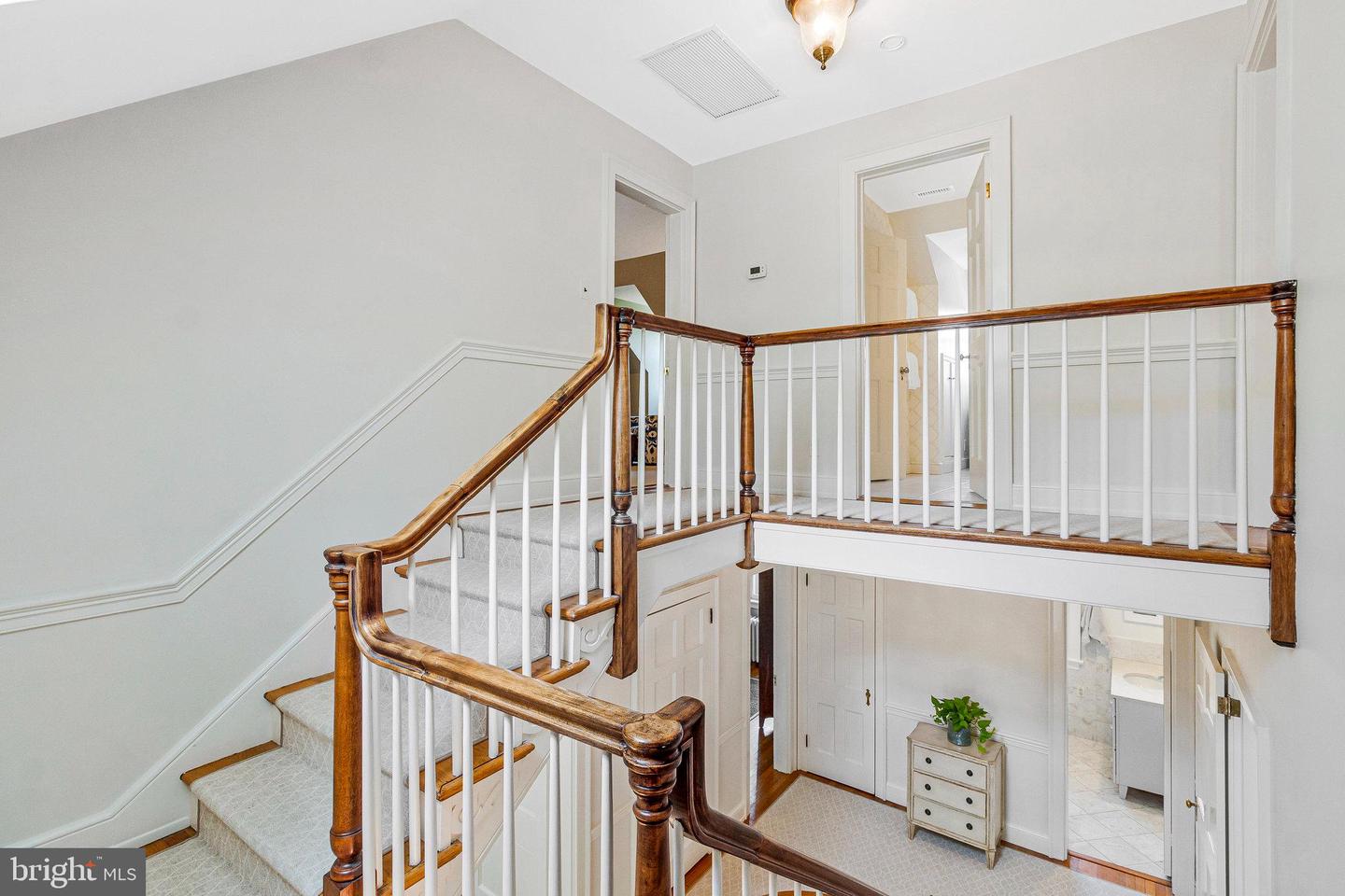 412 N VIEW TER, ALEXANDRIA, Virginia 22301, 5 Bedrooms Bedrooms, ,4 BathroomsBathrooms,Residential,For sale,412 N VIEW TER,VAAX2046860 MLS # VAAX2046860