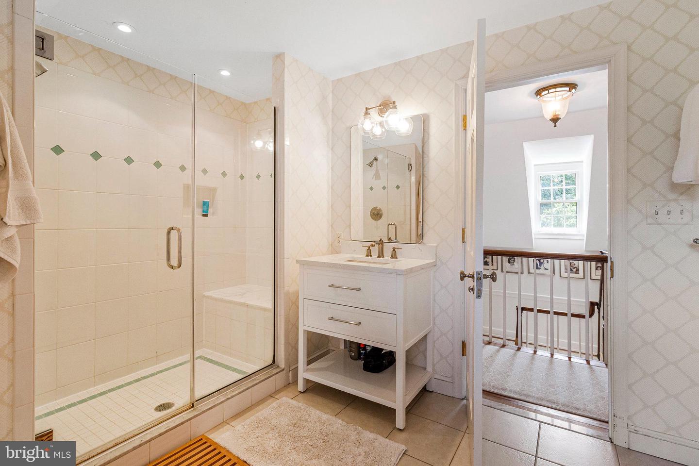 412 N VIEW TER, ALEXANDRIA, Virginia 22301, 5 Bedrooms Bedrooms, ,4 BathroomsBathrooms,Residential,For sale,412 N VIEW TER,VAAX2046860 MLS # VAAX2046860