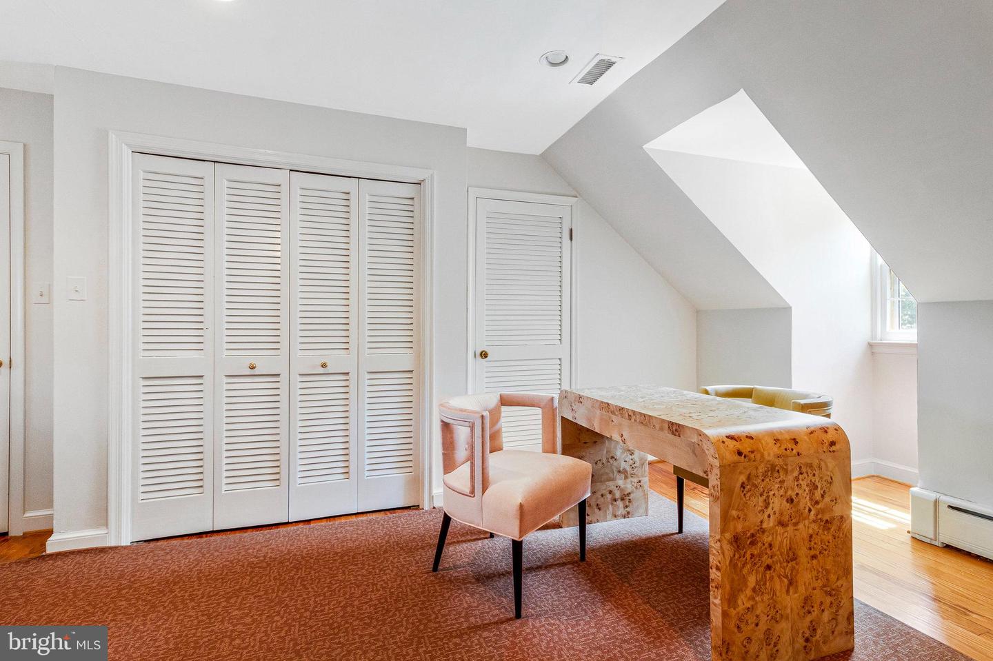 412 N VIEW TER, ALEXANDRIA, Virginia 22301, 5 Bedrooms Bedrooms, ,4 BathroomsBathrooms,Residential,For sale,412 N VIEW TER,VAAX2046860 MLS # VAAX2046860