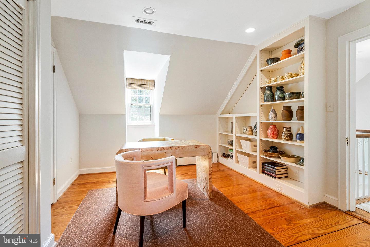 412 N VIEW TER, ALEXANDRIA, Virginia 22301, 5 Bedrooms Bedrooms, ,4 BathroomsBathrooms,Residential,For sale,412 N VIEW TER,VAAX2046860 MLS # VAAX2046860