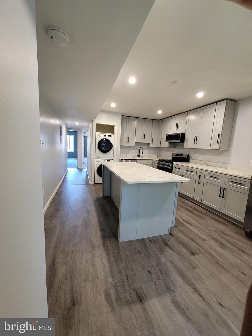 5049 7TH RD S #201, ARLINGTON, Virginia 22204, 2 Bedrooms Bedrooms, ,1 BathroomBathrooms,Residential,For sale,5049 7TH RD S #201,VAAR2059766 MLS # VAAR2059766