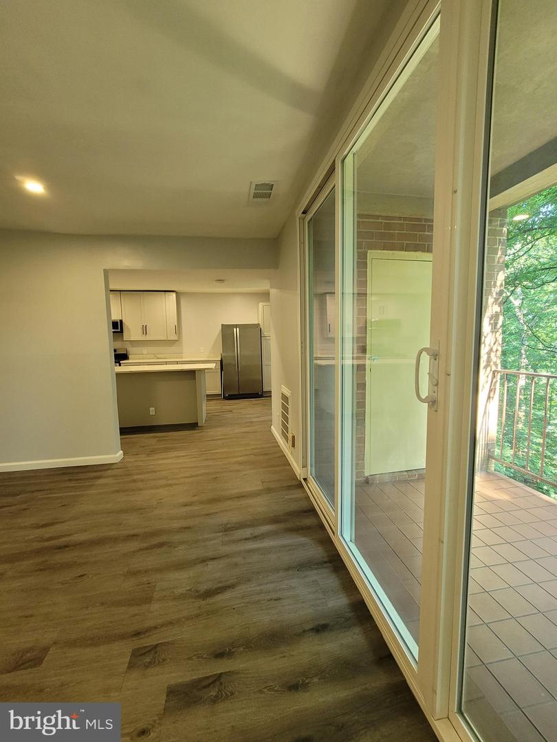 5049 7TH RD S #201, ARLINGTON, Virginia 22204, 2 Bedrooms Bedrooms, ,1 BathroomBathrooms,Residential,For sale,5049 7TH RD S #201,VAAR2059766 MLS # VAAR2059766
