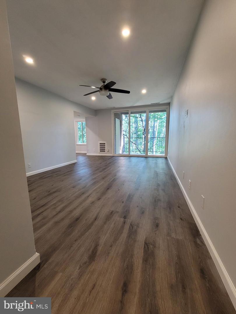 5049 7TH RD S #201, ARLINGTON, Virginia 22204, 2 Bedrooms Bedrooms, ,1 BathroomBathrooms,Residential,For sale,5049 7TH RD S #201,VAAR2059766 MLS # VAAR2059766