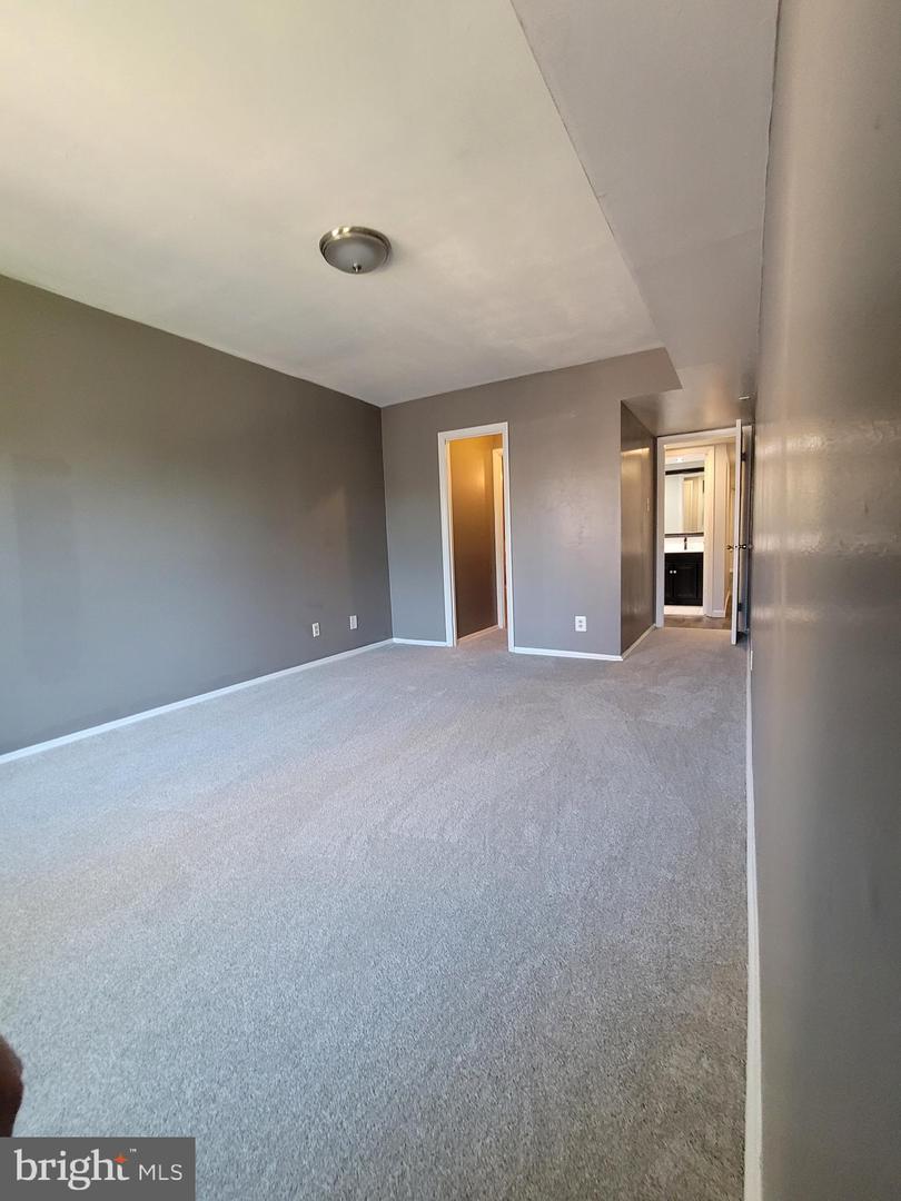 5049 7TH RD S #201, ARLINGTON, Virginia 22204, 2 Bedrooms Bedrooms, ,1 BathroomBathrooms,Residential,For sale,5049 7TH RD S #201,VAAR2059766 MLS # VAAR2059766