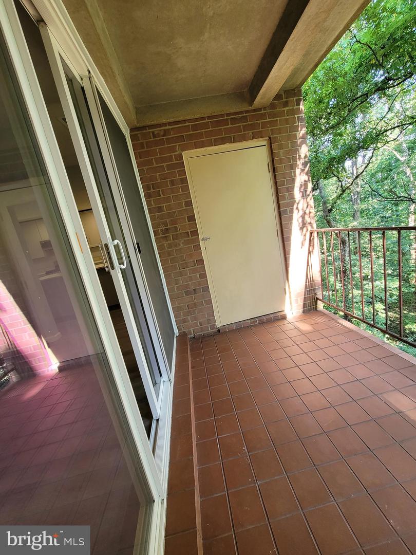 5049 7TH RD S #201, ARLINGTON, Virginia 22204, 2 Bedrooms Bedrooms, ,1 BathroomBathrooms,Residential,For sale,5049 7TH RD S #201,VAAR2059766 MLS # VAAR2059766