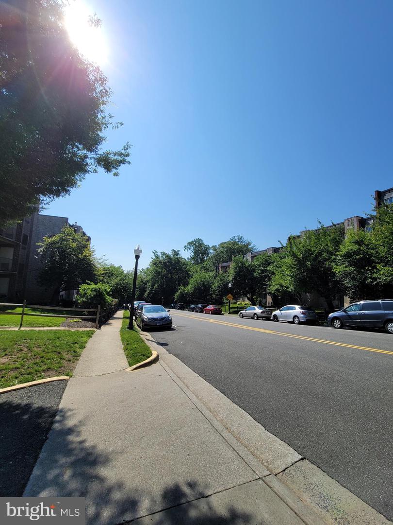 5049 7TH RD S #201, ARLINGTON, Virginia 22204, 2 Bedrooms Bedrooms, ,1 BathroomBathrooms,Residential,For sale,5049 7TH RD S #201,VAAR2059766 MLS # VAAR2059766