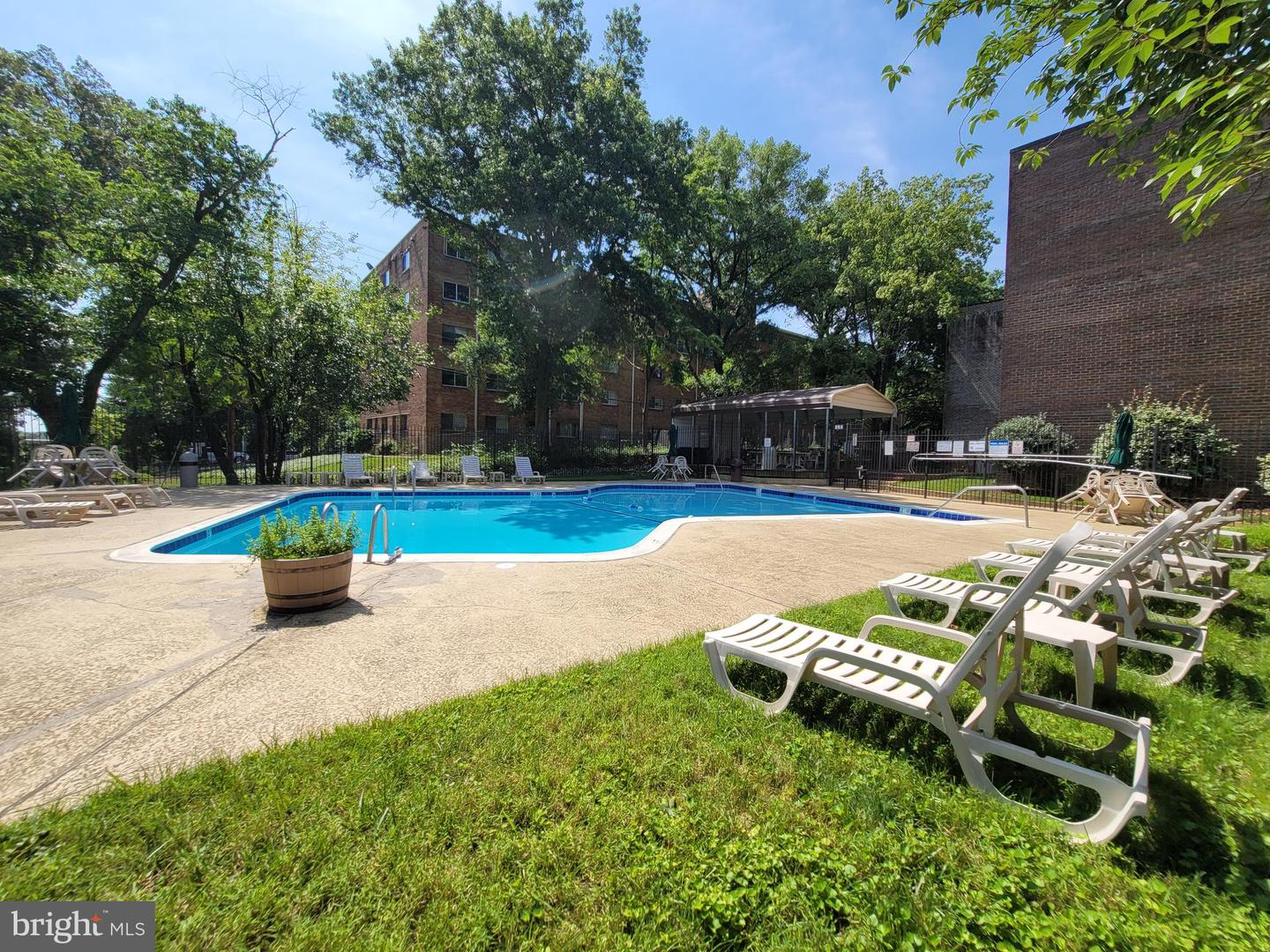5049 7TH RD S #201, ARLINGTON, Virginia 22204, 2 Bedrooms Bedrooms, ,1 BathroomBathrooms,Residential,For sale,5049 7TH RD S #201,VAAR2059766 MLS # VAAR2059766