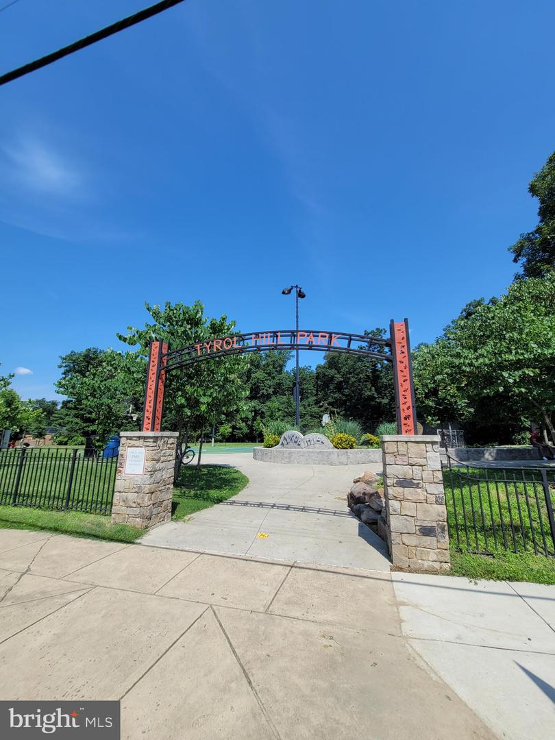 5049 7TH RD S #201, ARLINGTON, Virginia 22204, 2 Bedrooms Bedrooms, ,1 BathroomBathrooms,Residential,For sale,5049 7TH RD S #201,VAAR2059766 MLS # VAAR2059766
